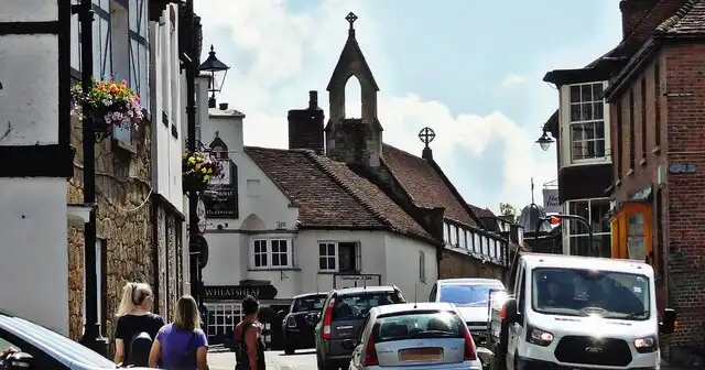 Is Midhurst a nice place to live or is Midhurst rough?